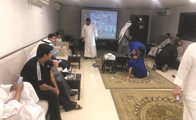 بالفيديو.. ديوان «كويتاوي».. حزن كبير لخروج الأزرق