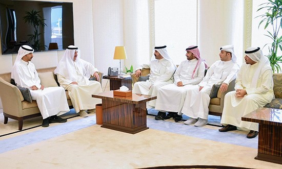 عيسى الكندري خلال اجتماعه مع نقابة الخبراء 