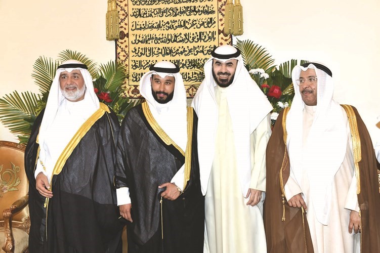 أسامة المناور مباركا﻿