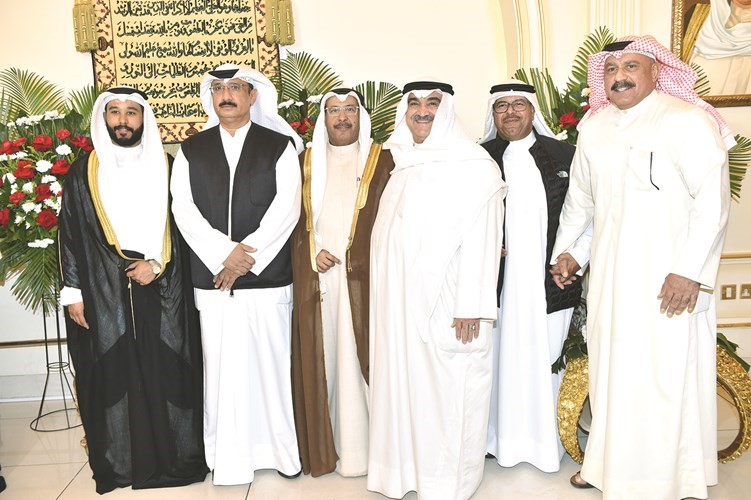 وليد بوعبيد وإبراهيم الخليل وعبدالله الخضر يباركون﻿