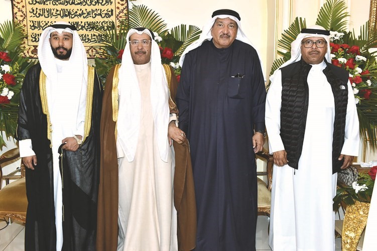 عبداللطيف الخضر مع المعرس يوسف الخضر ووالده بدر الخضر وعمه خليفة الخضر﻿