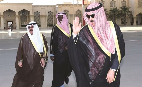 ممثل سمو الأمير مغادرا الكويت إلى المملكة العربية السعودية﻿