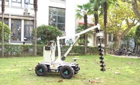 بالفيديو.. روبوت لغرس الأشجار