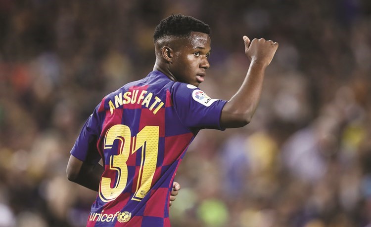 برشلونة يؤمن بقاء فاتي حتى 2022