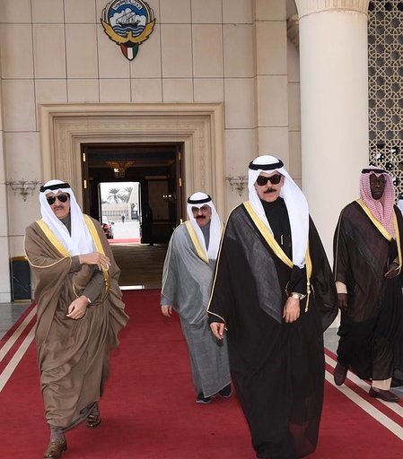 ممثل الأمير الشيخ محمد الخالد خلال توجهه إلى قطر 
