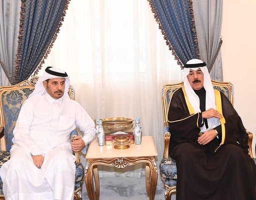 ممثل الأمير الشيخ محمد الخالد خلال تقديمه واجب العزاء 