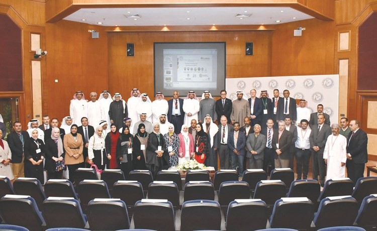 صورة جماعية للمشاركين في الاجتماع السنوي للبرنامج الإقليمي لشبه الجزيرة العربية حول تحسين الإنتاج الزراعي	 (محمد هنداوي)﻿