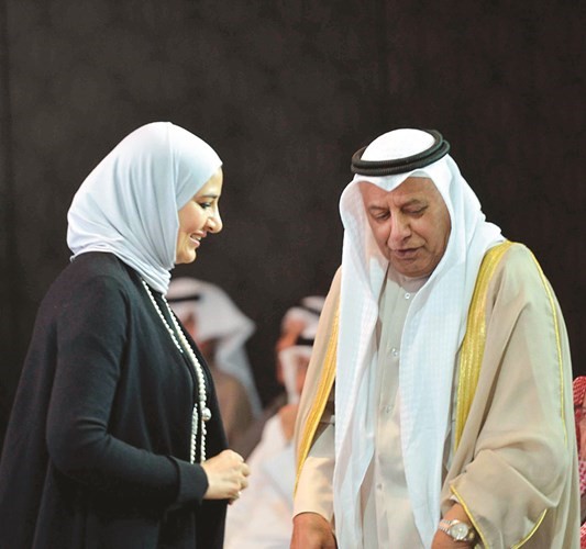 العقيل والخرافي خلال المشاركة في المؤتمر﻿
