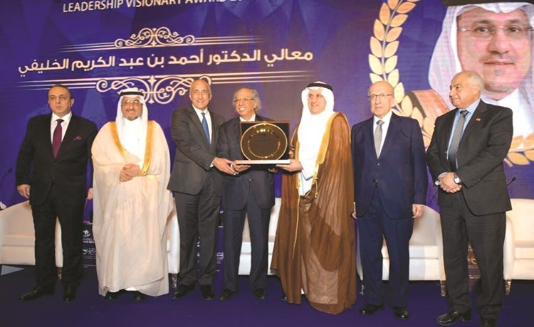 الشيخ محمد الجراح خلال التكريم﻿
