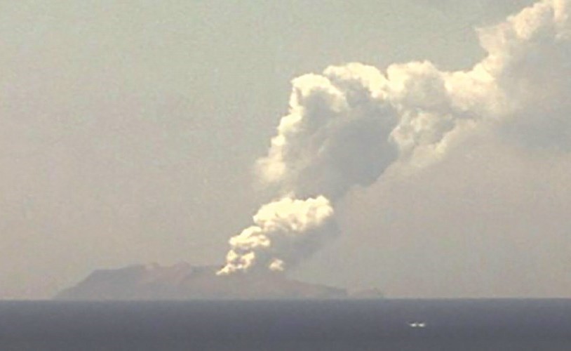 بالفيديو.. 5 قتلى في ثوران بركان في نيوزيلندا