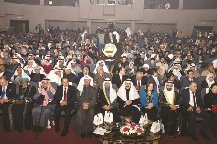 جانب من الحضور الجماهيري والدبلوماسي في افتتاح المهرجان 	(محمد هنداوي)