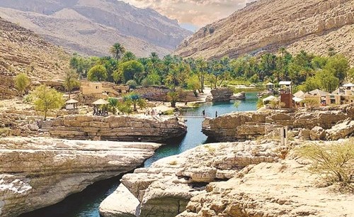 وادي بني خالد.. كهوف مائية وينابيع وعيون