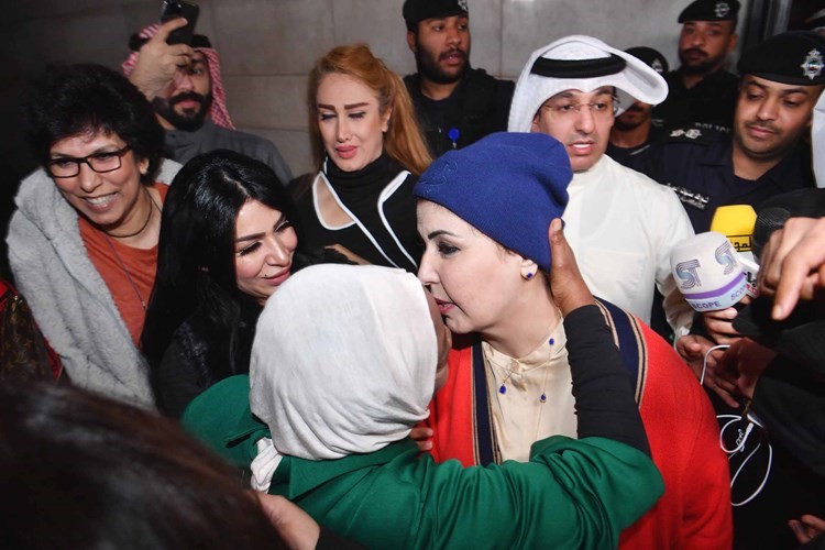 سلام من المذيعة وضحة إلى الإعلامية فجر السعيد
