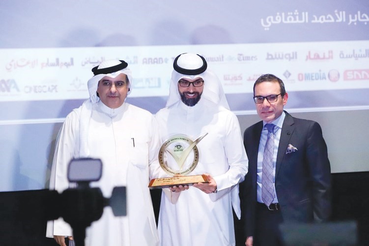 عمار تقي يتسلم جائزة برنامج الصندوق الأسود﻿
