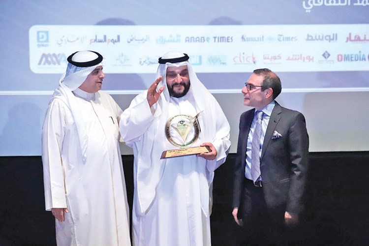 أسامة القصار التميز في وسائل التواصل الاجتماعي﻿