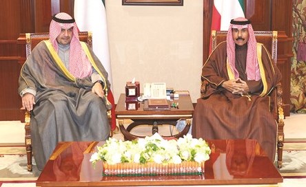 سمو ولي العهد الشيخ نواف الأحمد مستقبلا أنس الصالح