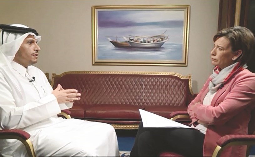 وزير الخارجية القطري الشيخ محمد بن عبدالرحمن آل ثاني خلال المقابلة مع شبكة سي.إن.إن الإخبارية