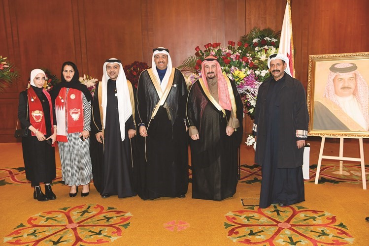 الشيخ فهد جابر العلي يهنئ