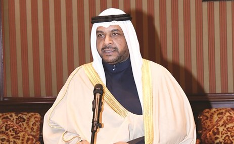 الشيخ أحمد المنصور يؤدي القسم