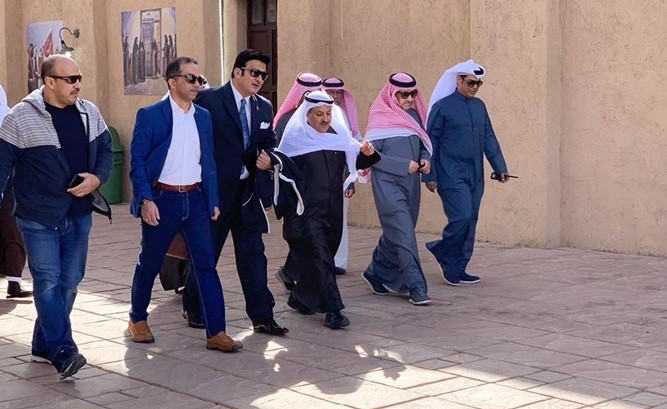 الوفد المصري وشرار يتفقدان عددا من مواقع القرية