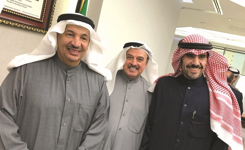 يوسف الصقعبي ومبارك الجسار يباركان