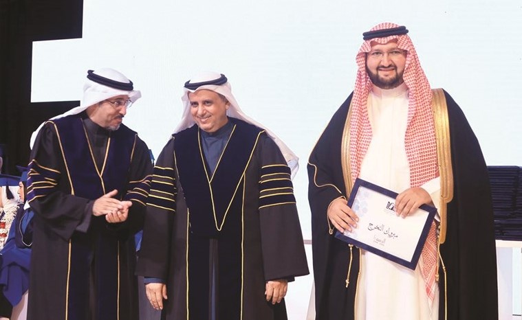 صاحب السمو الملكي الأمير عبدالعزيز بن طلال ود.محمد الزكري ود.نايف المطيري