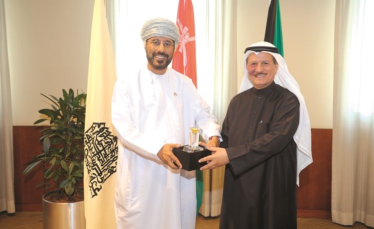 حمد العمر مكرما هاشم آل ابراهيم