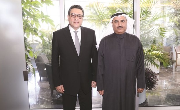 د. الحربي يتلقى تهنئة السفير المصري طارق القوني