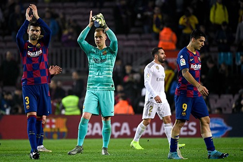 برشلونة وريال مدريد يتعادلان في قمة نادرة بدون أهداف