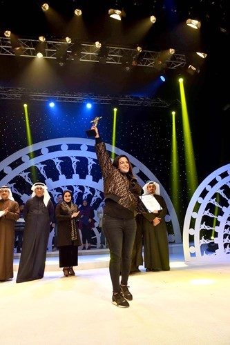 جائزة افضل ممثلة دور ثان إيمان فيصل عن مسرحية البارج