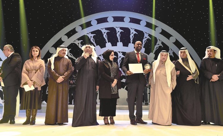جائزة أفضل تأليف للكاتب سامي بلال وجائزة محمد الخضر للتأليف