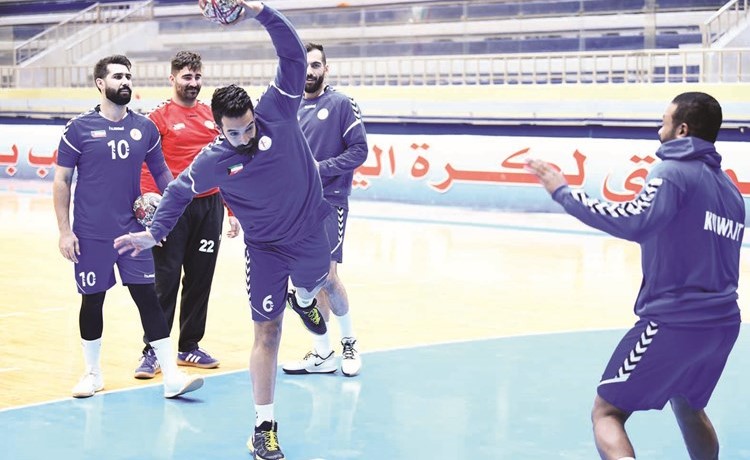 أزرق اليد وصل صربيا وخاض تدريبه الأول