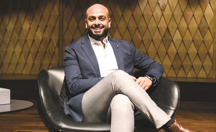 الروائي المصري احمد مراد