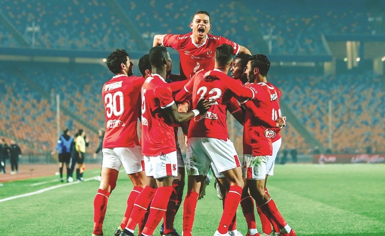 الأهلي قهر «زعيم الثغر» برباعية.. و«الذئاب» تفترس «الدراويش»