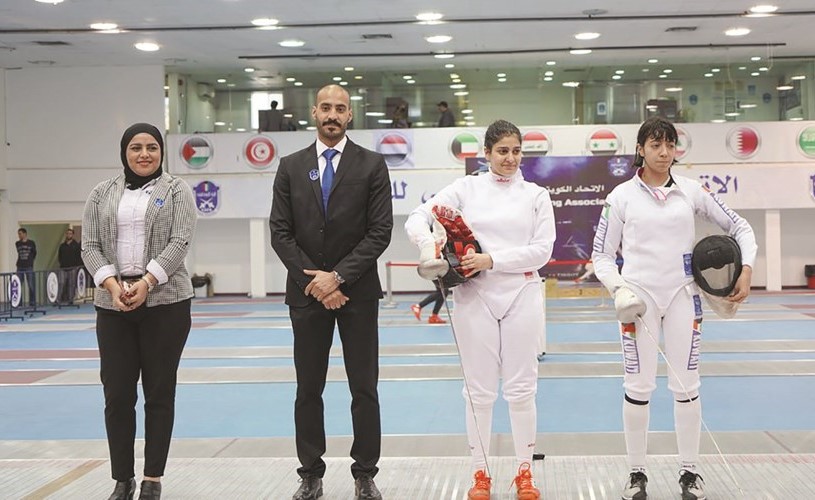 الكويت تسيطر على «مبارزة العربية»