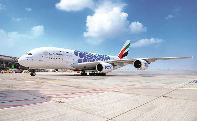 أحدث طائرات الإمارات من الطراز العملاق الإيرباص A380