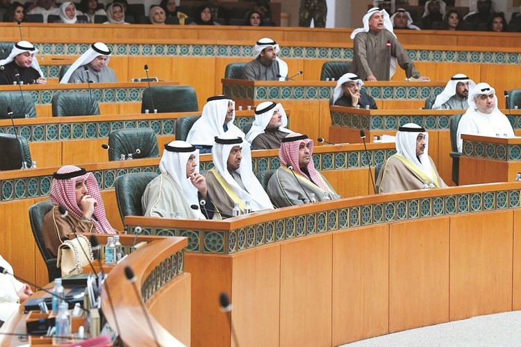 سمو رئيس الوزراء الشيخ صباح الخالد وأنس الصالح ود.فهد العفاسي ومبارك الحريص والشيخ د. احمد الناصر﻿