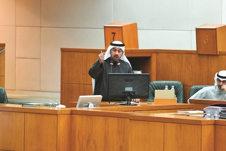 علي الدقباسي﻿
