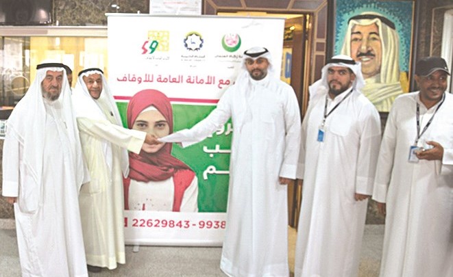 إيصال المساعدات يدا بيد إلى المدارس