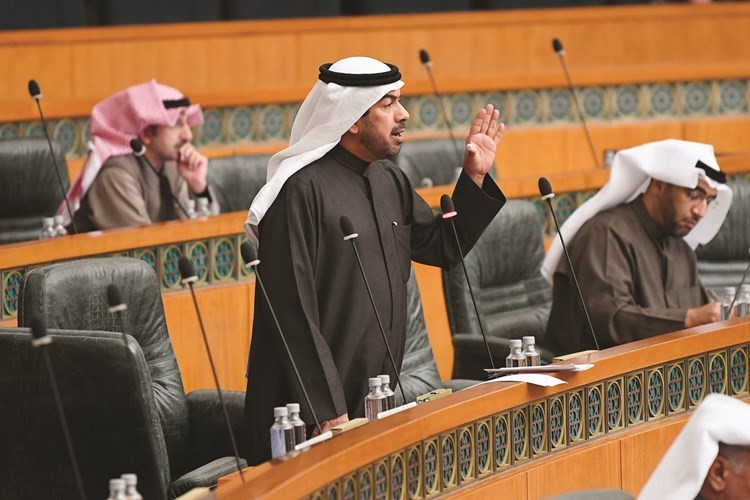 علي الدقباسي﻿