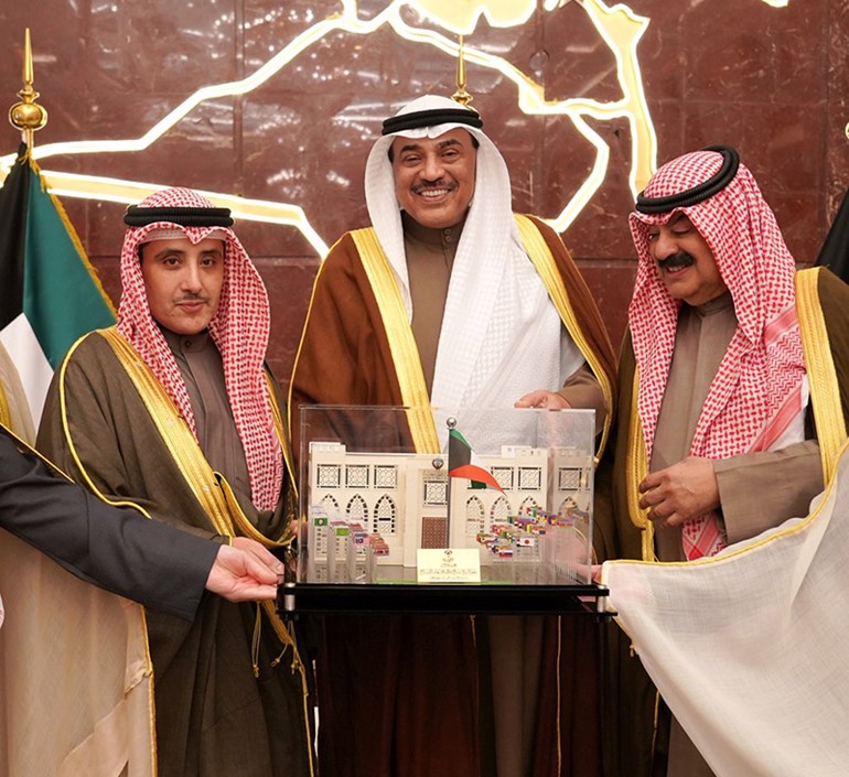 سمو رئيس الوزراء مع وزير الخارجية ونائب الوزير