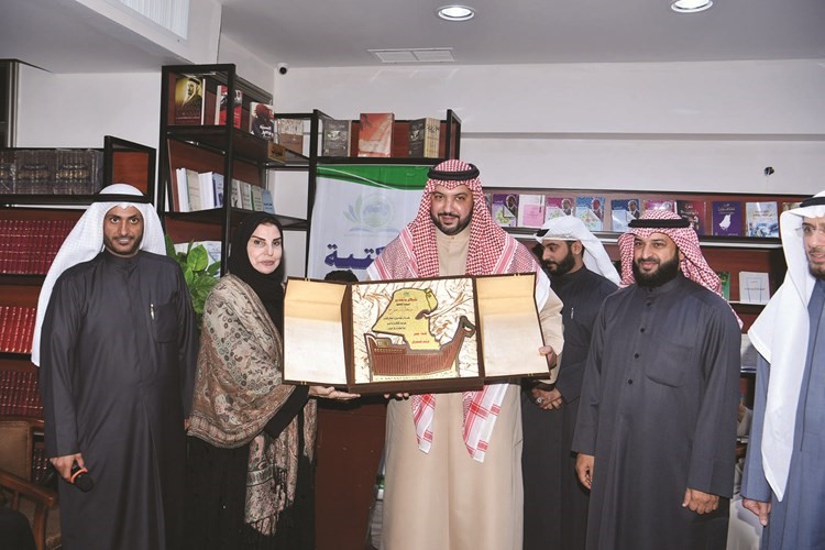 وتكريم الزميلة سعدية مفرح