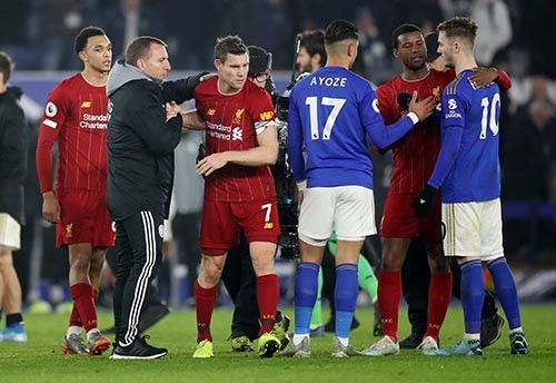ليفربول يقسو على ليستر ويبتعد 13 نقطة في الصدارة