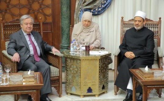 الأمين العام للأمم المتحدة يستشهد بآية قرآنية لحماية اللاجئين ويعتبرها مثالاً للانفتاح والتسامح