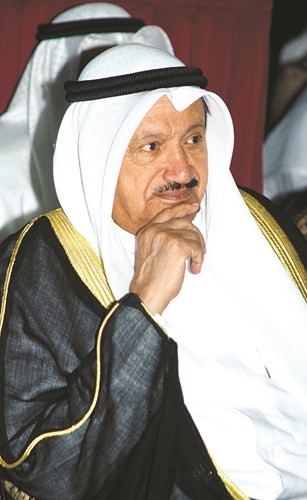 المغفور له بإذن الله تعالي عبداللطيف الثويني 