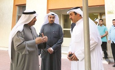 م.وليد الجاسم خلال زيارته قسم إزالة المخالفات