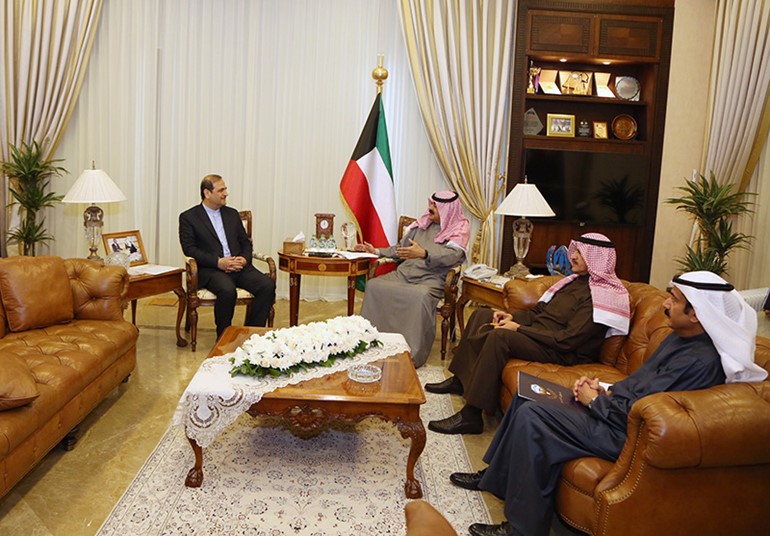 نائب وزير الخارجية خالد الجارالله يلتقي سفير الجمهورية الاسلامية الايرانية لدى الكويت محمد ايراني