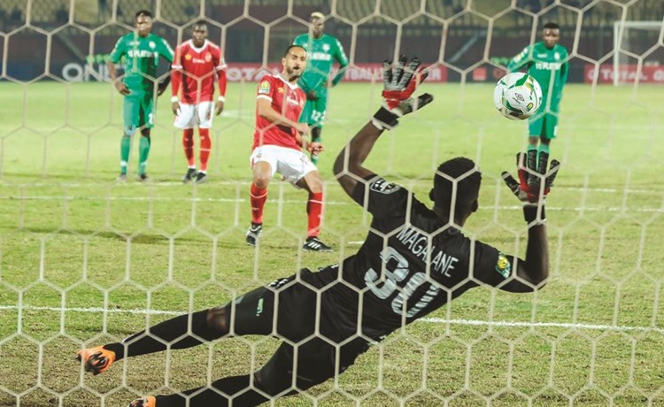 الأهلي يكتفي بهدفين في بلاتينيوم