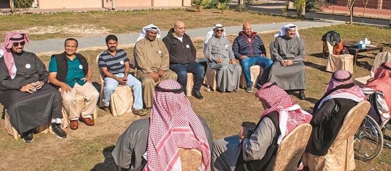 شركة «أهلي كابيتال» للاستثمار تدعم مركز فرح التخصصي لرعاية وتأهيل المسنين