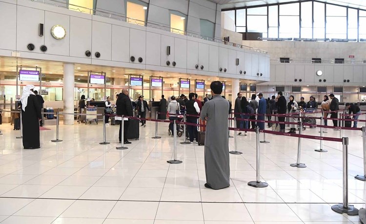 الإجراءات والاستعدادات في مختلف مرافق المطار تسهم في تسهيل حركة المسافرين